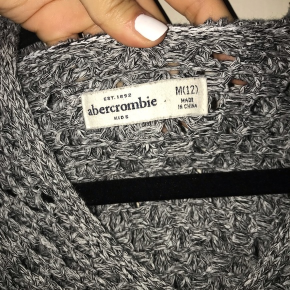 Abercrombie sweater - Picture 3 of 4